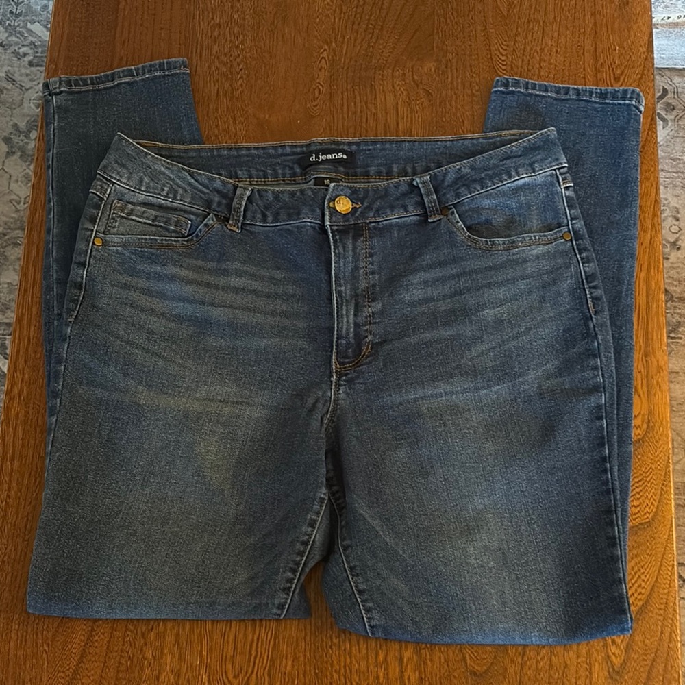 d.jeans Women's Straight Leg Jeans 16
